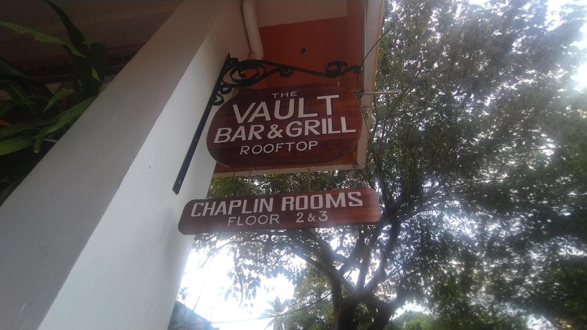 Chaplin Hotel Puducherry Exterior foto