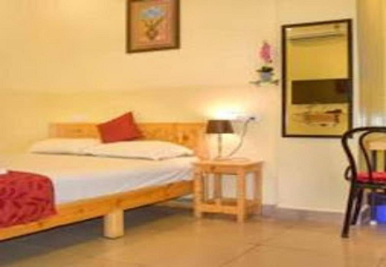 Chaplin Hotel Puducherry Exterior foto